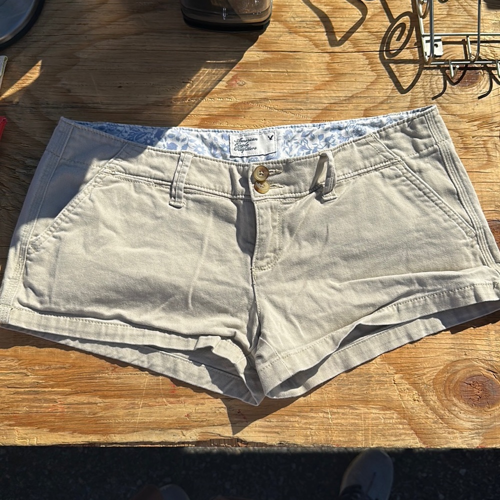American Eagle Khaki Stretch Women’s Shorts